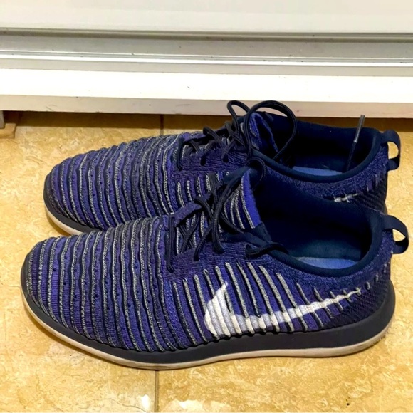 Nike Roshe Two Flyknit  Running Shoes sneakers Size 5Y  23.5 Cm - Picture 1 of 6